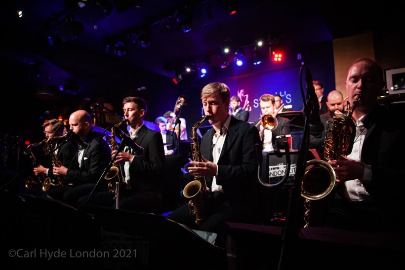 cede2d29-d009-4d56-8aa2-af169788a973